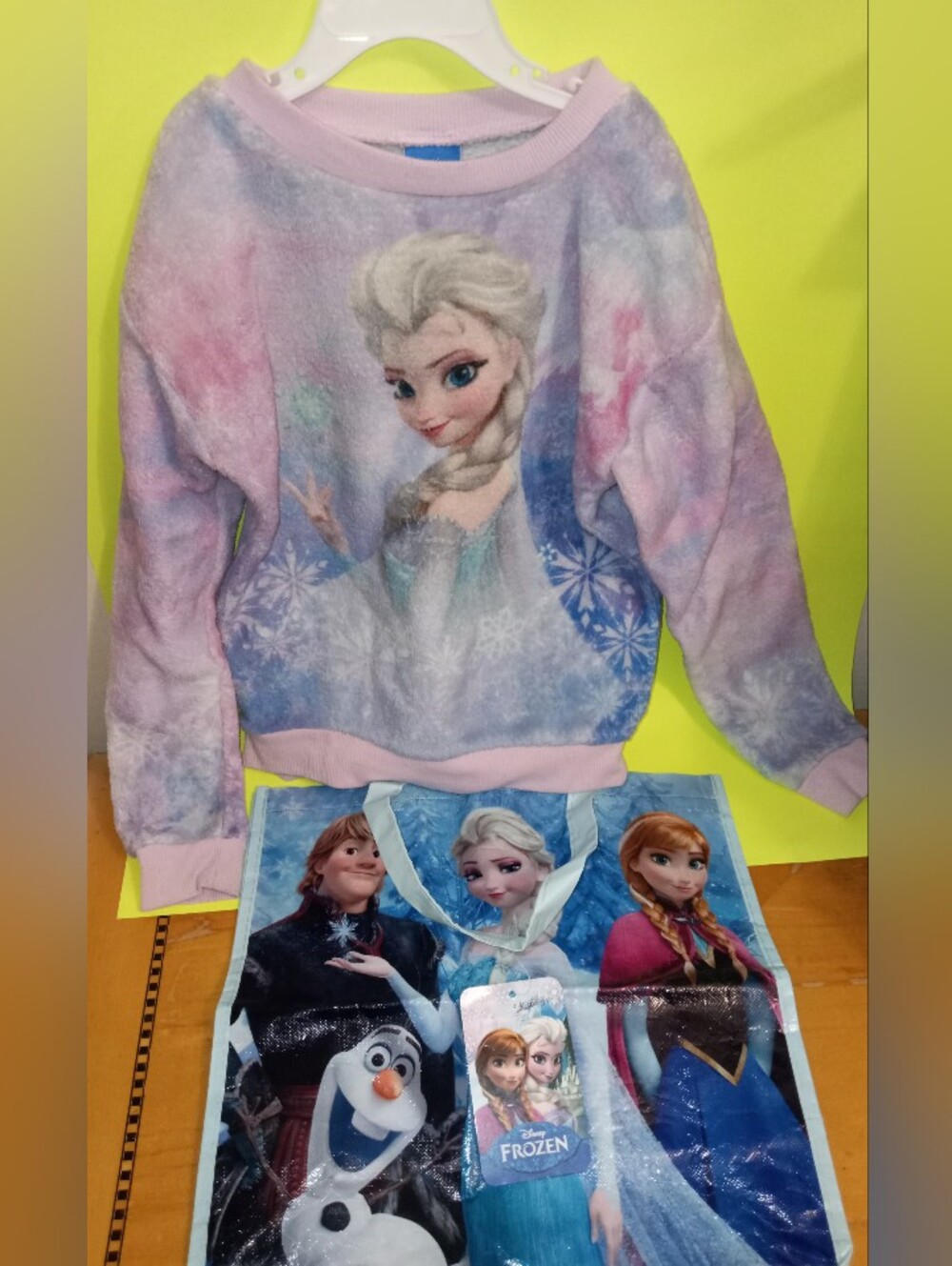 Frozen Girls Elsa fuzzy sweater 8 & bag